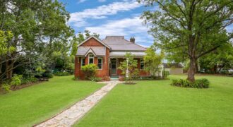 249 Peats Ferry Rd, Hornsby NSW 2077